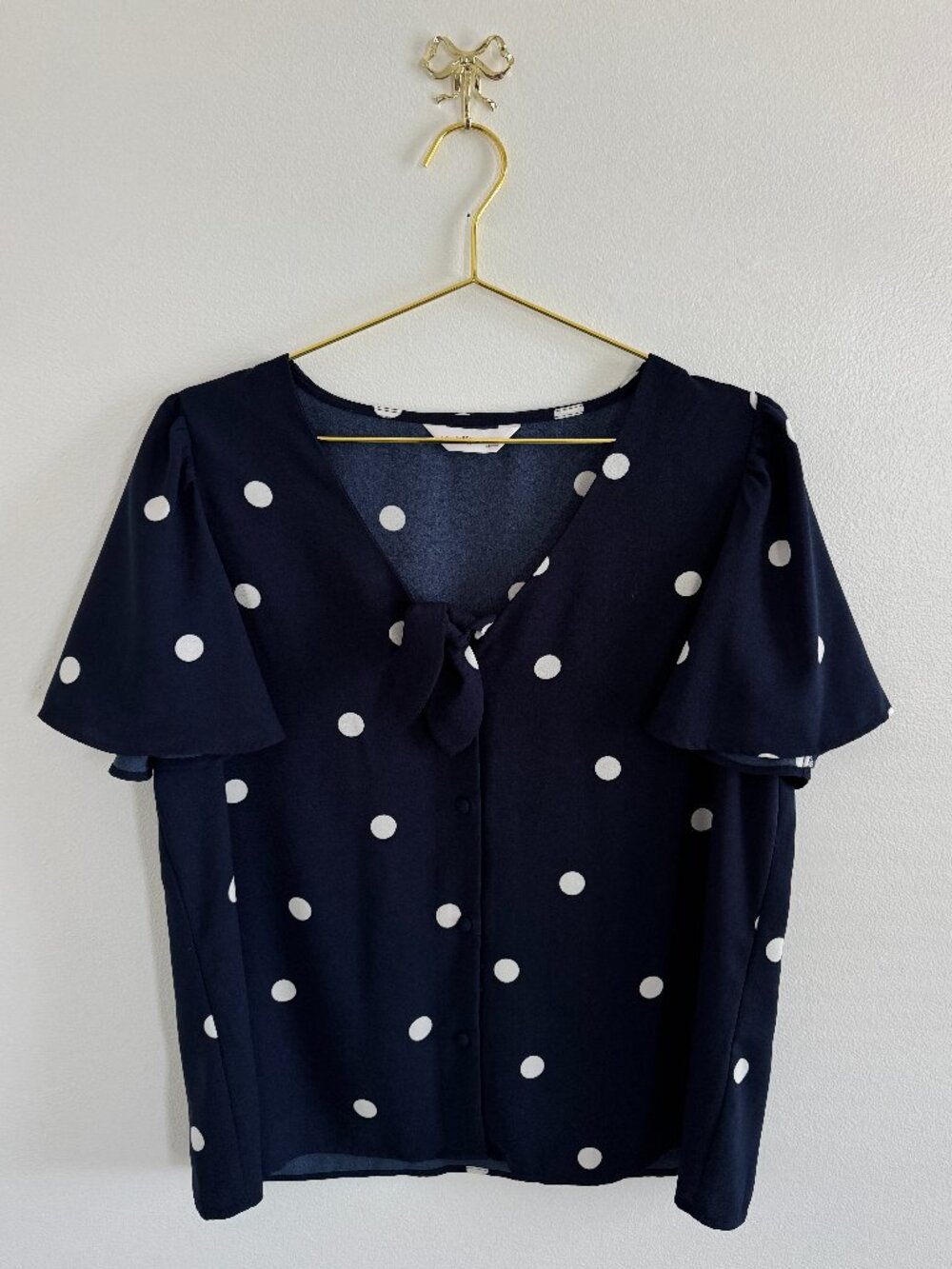 LC Lauren Conrad Woven Tie-Front Flutter Sleeve Top Large